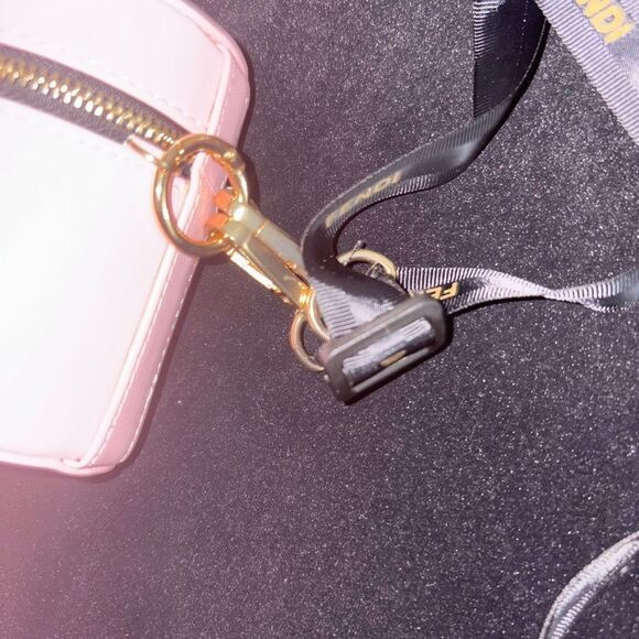 Fendi Pink VIp Gift makeup holder key holder small crossbody bag Case with Strap - Picture 4 of 10